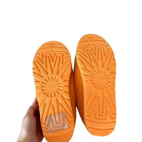 Ugg Tasman Slipper in Poppy Orange - Picture 3 of 4